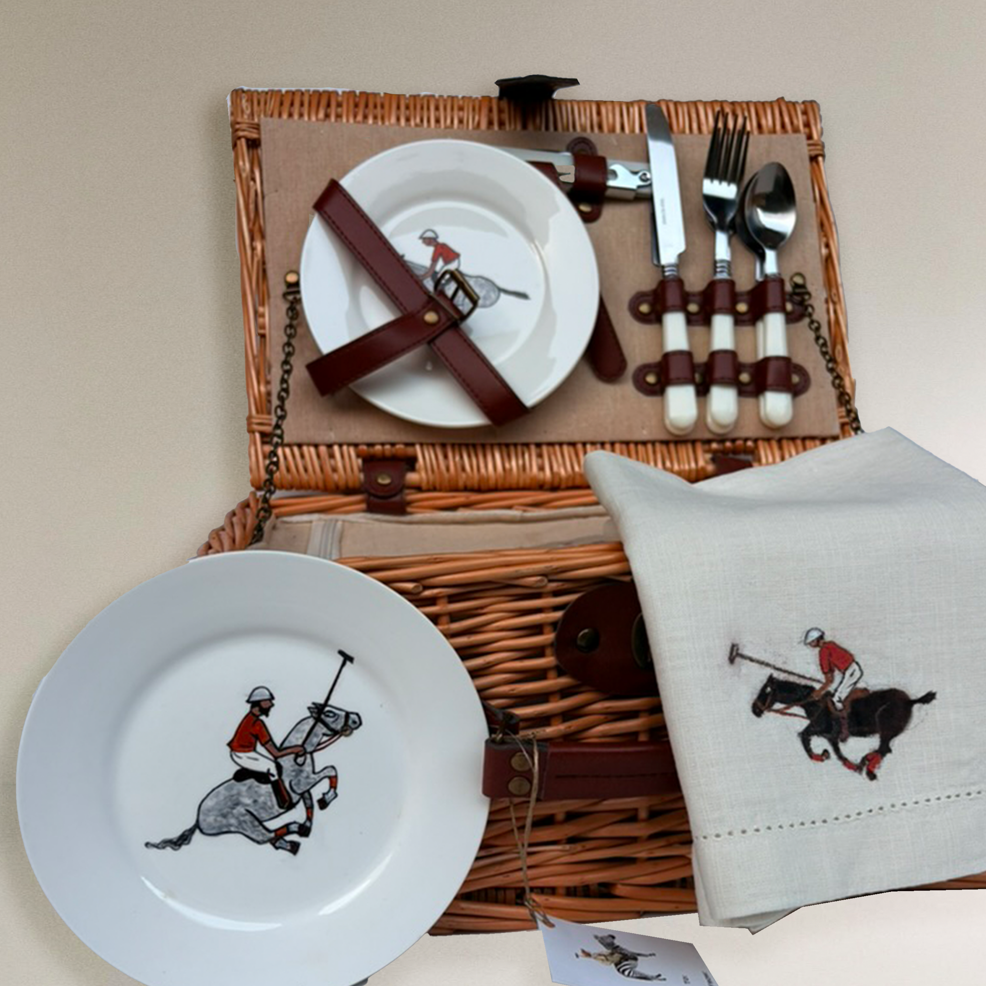 CESTA DE PICNIC PARA 2 - CON PLATOS Y SERVILLETAS PINTADAS A MANO